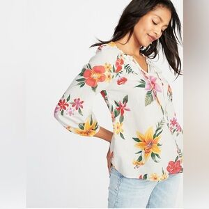 Lightweight Tie-Neck Blouse